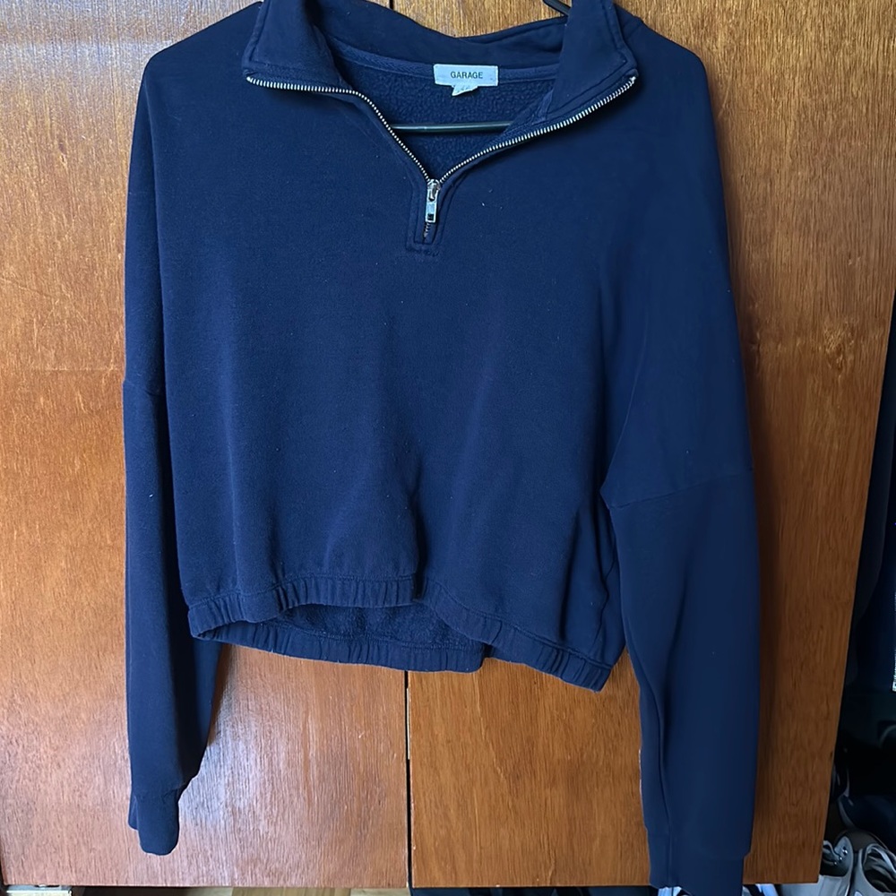 Garage half zip
